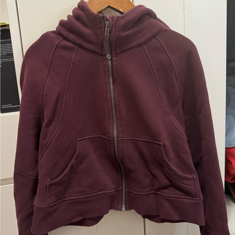 Lululemon Scuba Oversized Full-Zip
Cassis